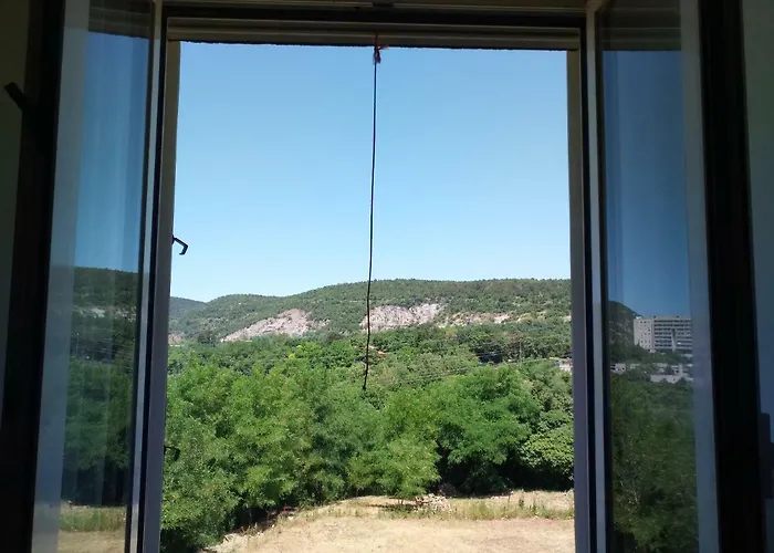 Pompeiana Nyaraló *