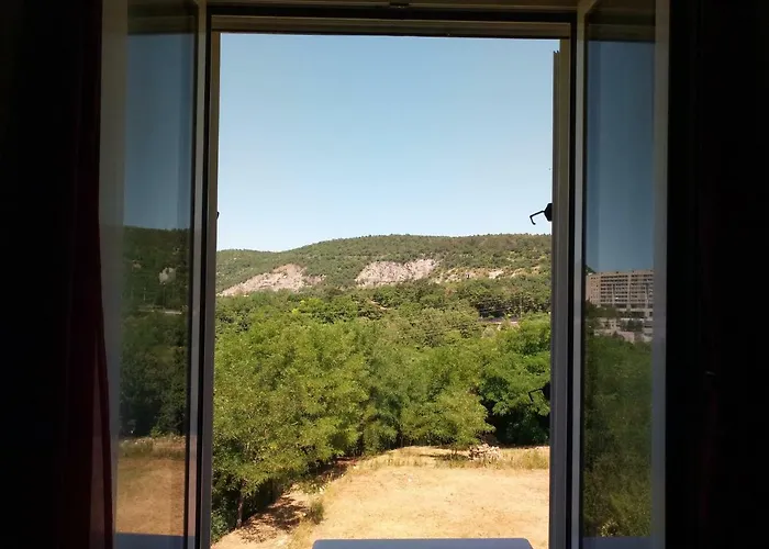 Pompeiana Nyaraló *